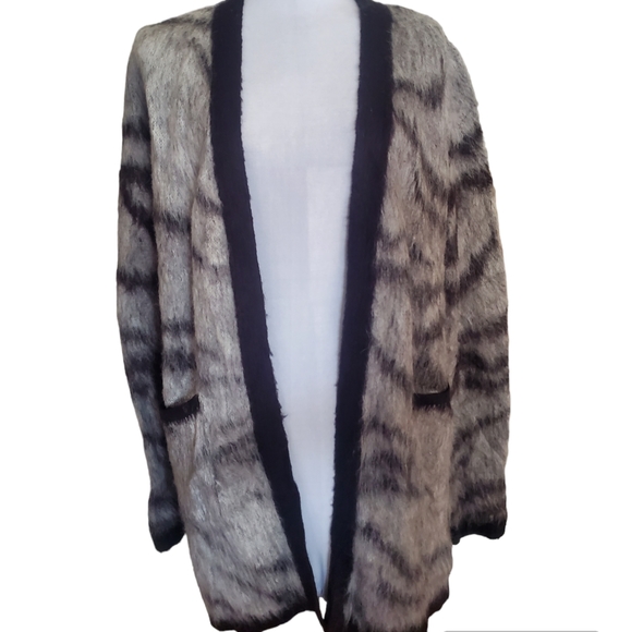 White House Black Market Sweaters - NWOT WHBM Cardigan